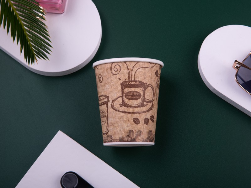 なぜ紙のコーヒーカップをリサイクルできないのですか？